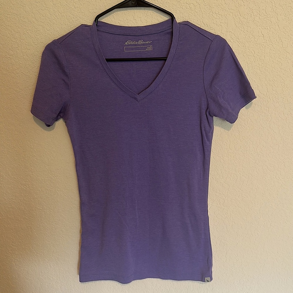 Light Purple Eddie Bauer Short Sleeve V-Neck T-Shirt
